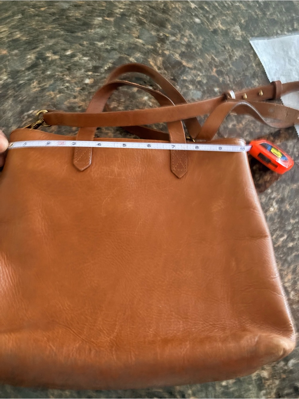MADEWELL Everyday Convertible Shoulder Bag in Tan Leather - Picture 5 of 8